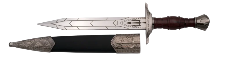 Daga 10776 Percy Jackson, Hijo de Neptuno replica no oficial, el pomo y la guarda son en color niquel con la empuñadura en color madera. El tamaño total es de 30.5cm con un dibujo en negro con la hoja de acero. La vaina es negra con acabados en color niquel. Ref. 10776