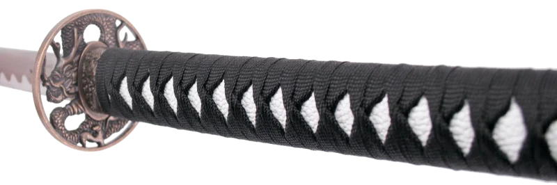 Katana 15343B de 102 cm hoja de acero, con vaina blanca con decoración de dragón, mango con encordado negro, con soporte. Ref. 15343B
