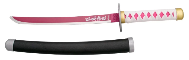 Katana S0288 de Demon Slayer empuñada por Kanao Tsuyuri de 40 cm hoja de acero acabada en rosa con el filo en satinado, mango con encordado blanco y con piel de imitación de raya color rosa con funda negra y detalles plateados. Ref. S0288