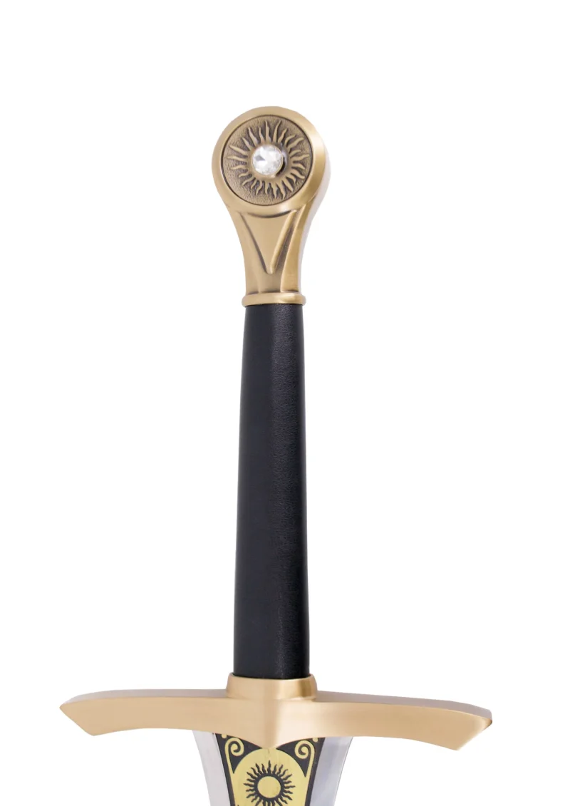 Espada S6031 de Elendil de los Anillos del Poder réplica no oficial, el mango acabado en dorado pulido, el pomo con un sol y una perla en el centro. El tamaño total es de 105,5 cm la hoja de acero pulido tiene una grabación en dorado y negro, incluye vaina de polipiel en negro. Ref. S6031 - Imagen 3