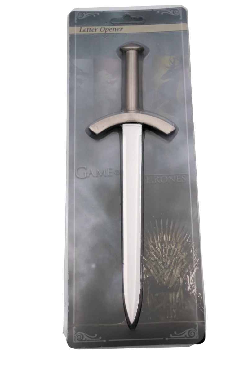 Abrecartas 10053-21 Robb Stark replica no oficial, el pomo, la guarda y la empuñadura son de color niquel . El tamaño total es de 22cm de hoja en acero, presentado con blister Ref. 10053-21