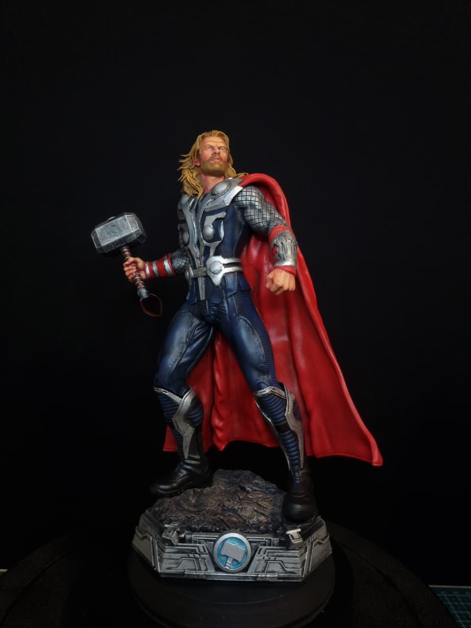 Figura de Resina de Thor - Avengers